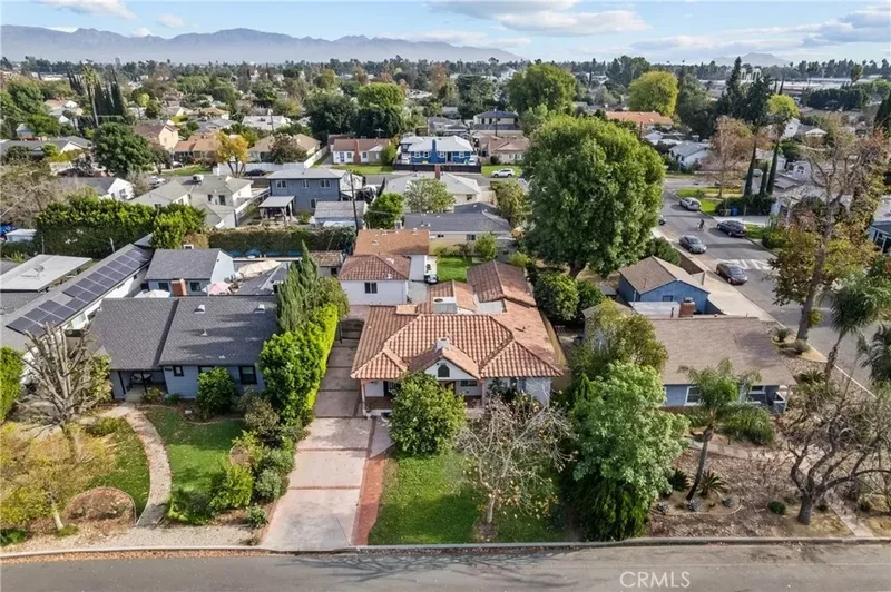 7406 Collett, Los Angeles, California, United States. - Photo 23