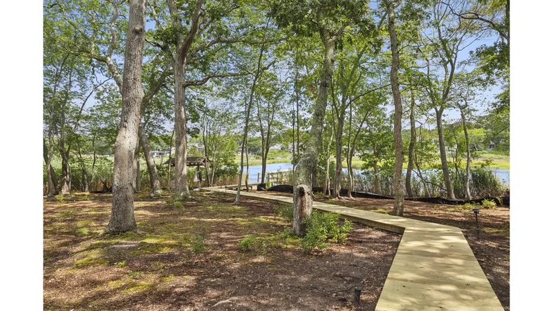 12 Plume Grass Way, Westhampton, New York, United States. - Photo 19