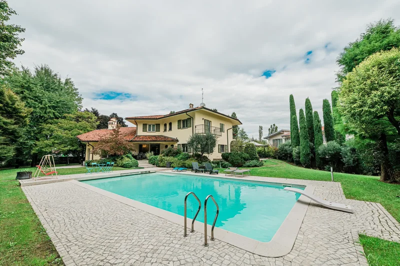24042 Capriate San Gervasio, Province of Bergamo, Italy, Capriate San Gervasio, Lombardy, Italy. - Photo 8