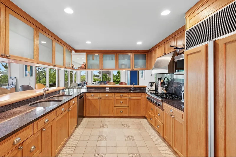 63 Dune Rd, Westhampton Beach, New York, United States. - Photo 12