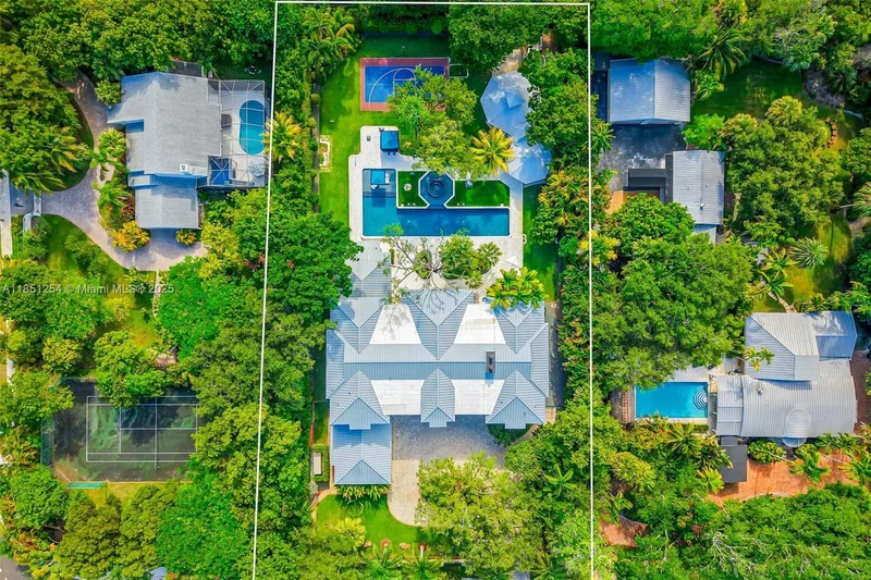 13580 SW 67th Ave, Coral Gables, Florida, United States. - Photo 25