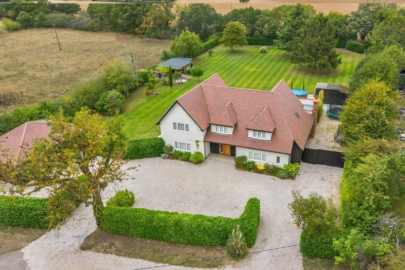 6 bedroom Detached House for sale in Chelmsford