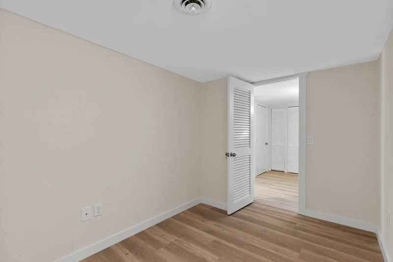 543 North Trail B, Stratford, CT 06614, Stratford, Connecticut, United States. - Photo 22