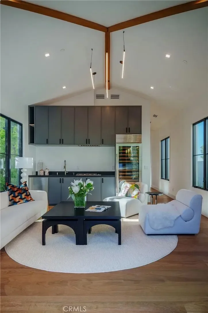 704 Apsley, Rolling Hills Estates, California, United States. - Photo 35
