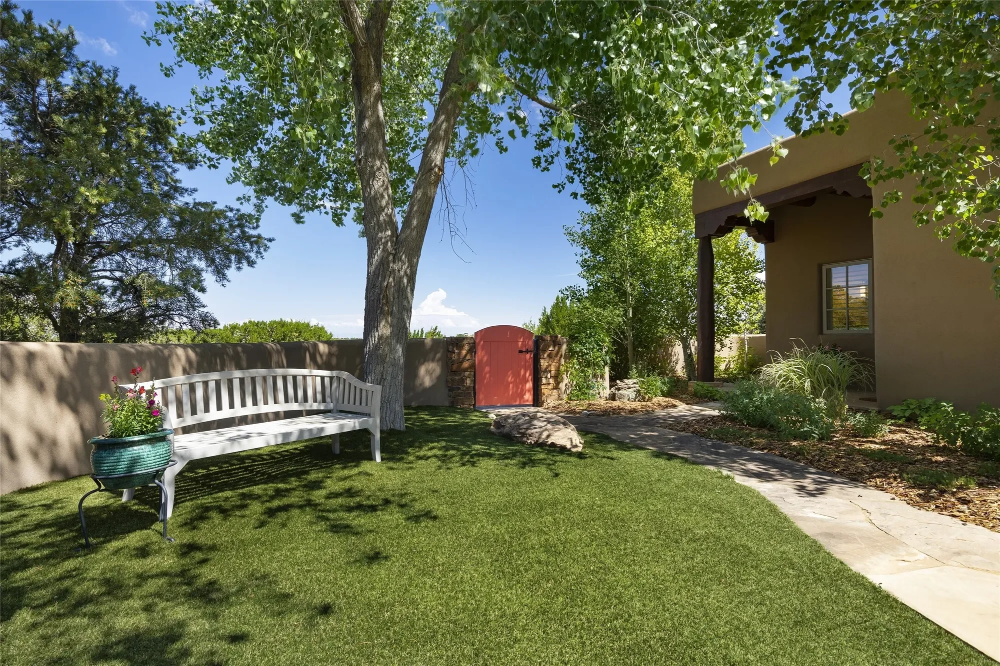 88 Tano Road, Santa Fe, NM 87506, Santa Fe, New Mexico, United States. - Photo 38