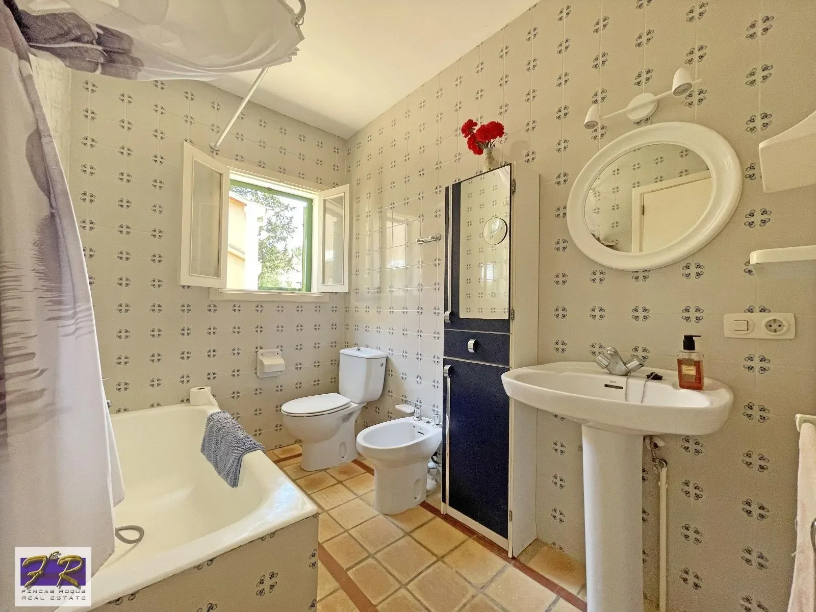 Gallery photo 5