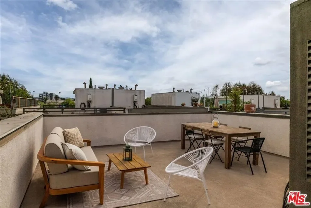 644 N Gramercy Place, Los Angeles, California, United States. - Photo 32