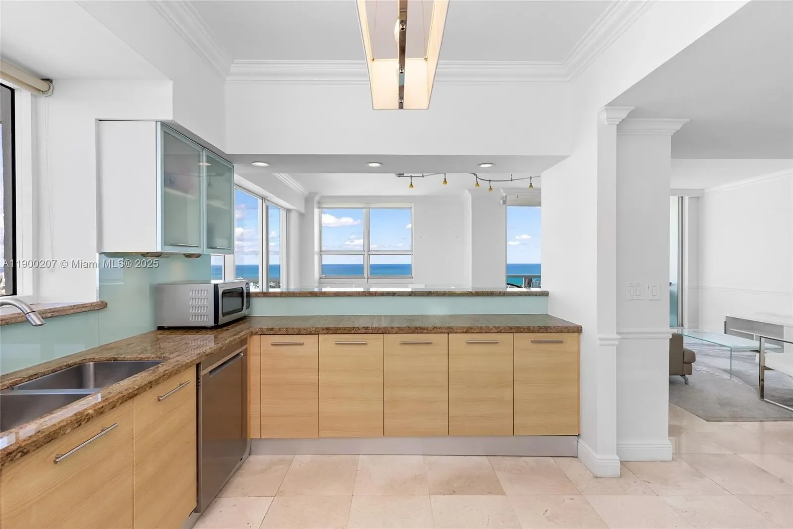650 West Ave PH12, Miami Beach, Florida, United States. - Photo 9