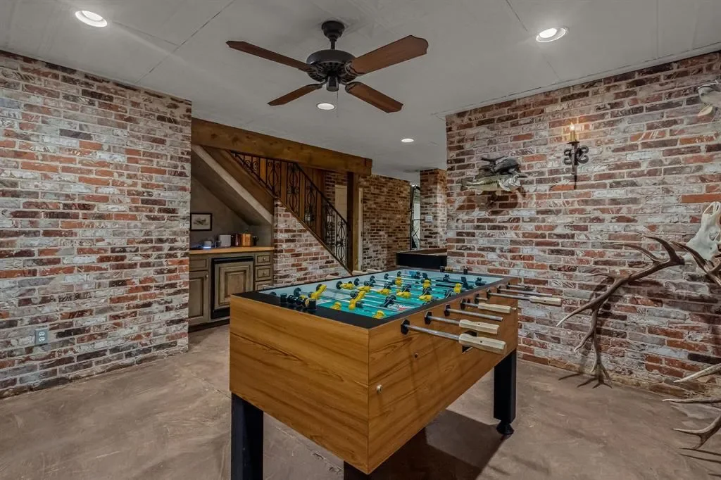 425 Crestwood Drive, Fort Worth, Texas, United States. - Photo 25