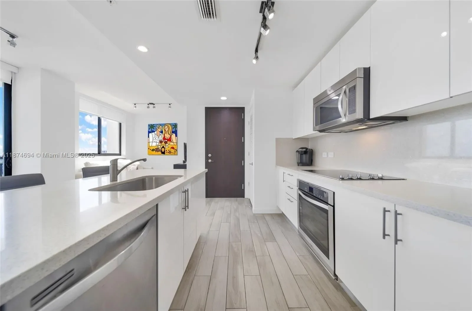999 SW 1st Ave 1903, Miami, Florida, United States. - Photo 5