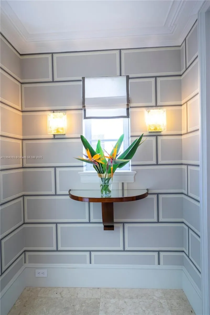 Gallery photo 2