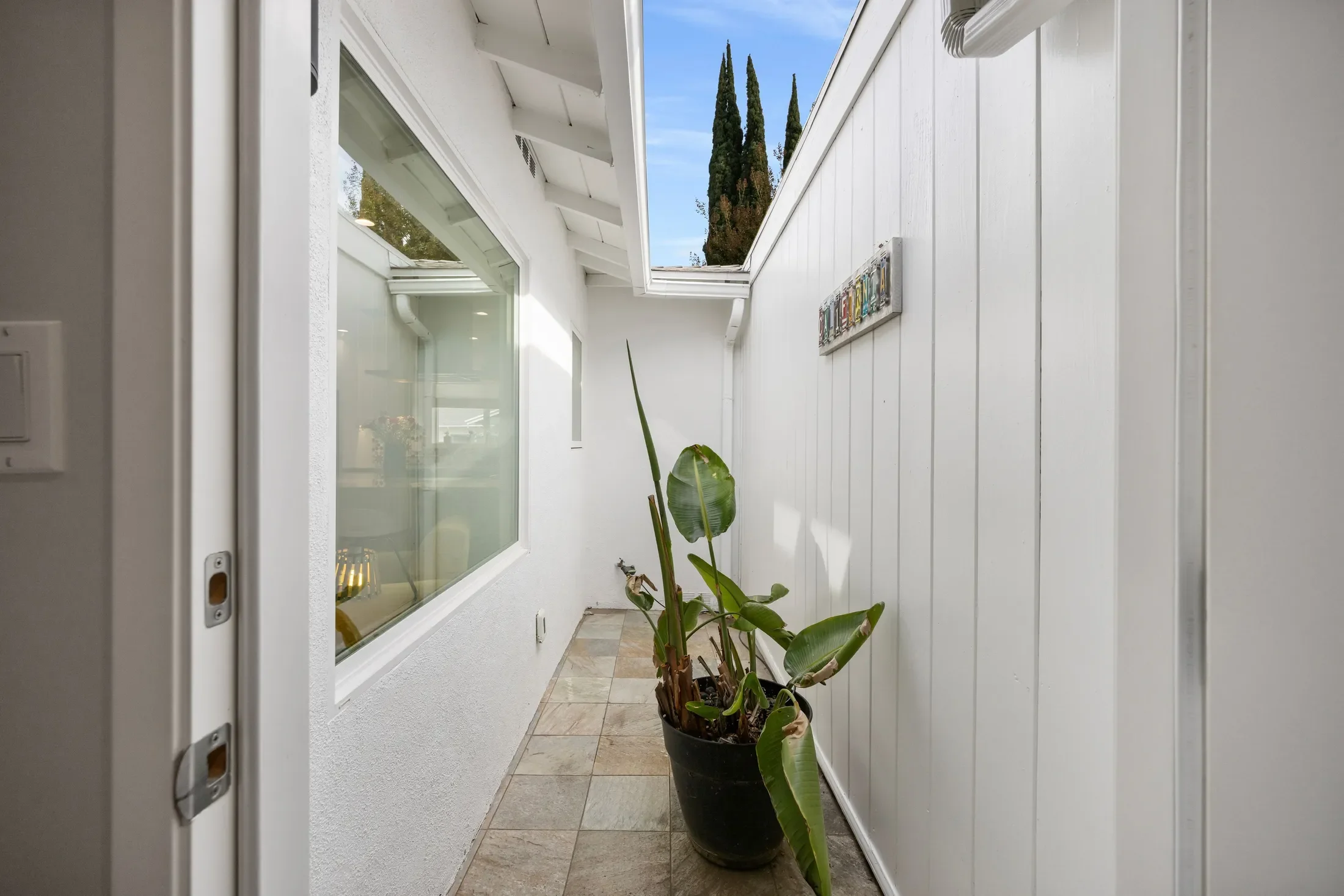 16600 Gilmore Street, Van Nuys, CA 91406, Los Angeles, California, United States. - Photo 12