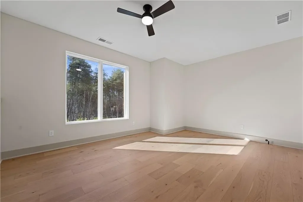 Single Family Residence in Gainesville