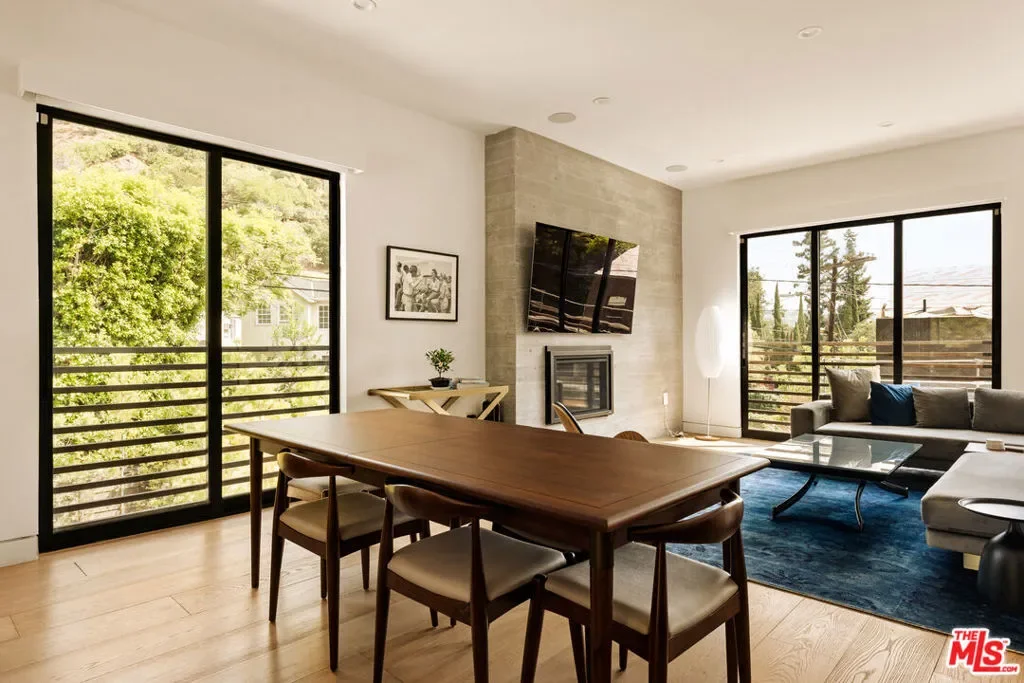 8446 Kirkwood Drive, Los Angeles, California, United States. - Photo 1