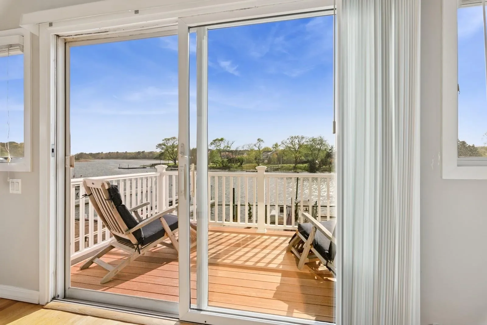 81 Beach Road, Aquebogue, New York, United States. - Photo 27