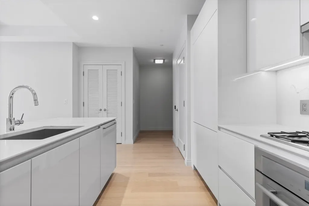 135 Seaport, Boston, Massachusetts, United States. - Photo 27