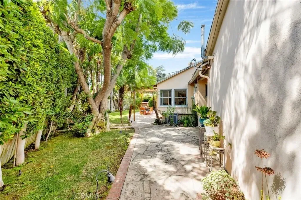 3398 Floyd, Los Angeles, California, United States. - Photo 31