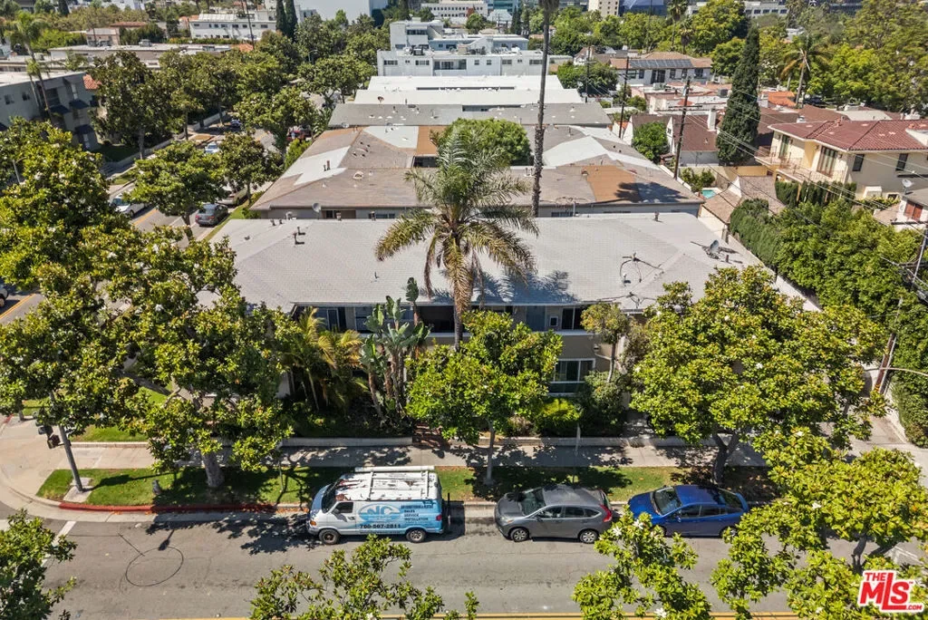 272 S Doheny Drive 1, Beverly Hills, California, United States. - Photo 34