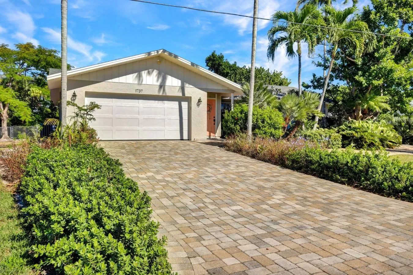 1737 Serenity Lane, Sanibel, Florida, United States. - Photo 2