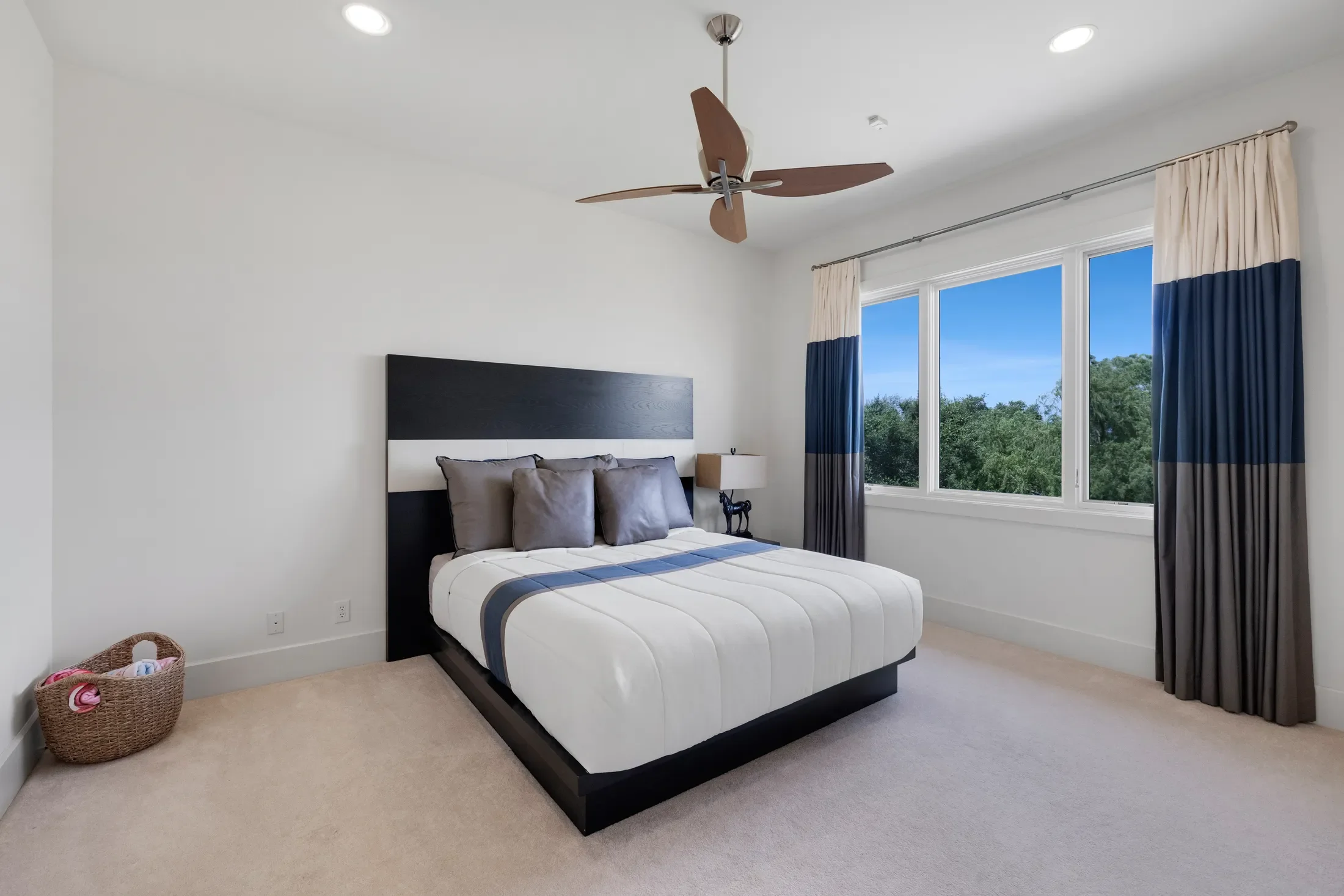 11 Davenport Lane , San Antonio, TX 78257, San Antonio, Texas, United States. - Photo 32