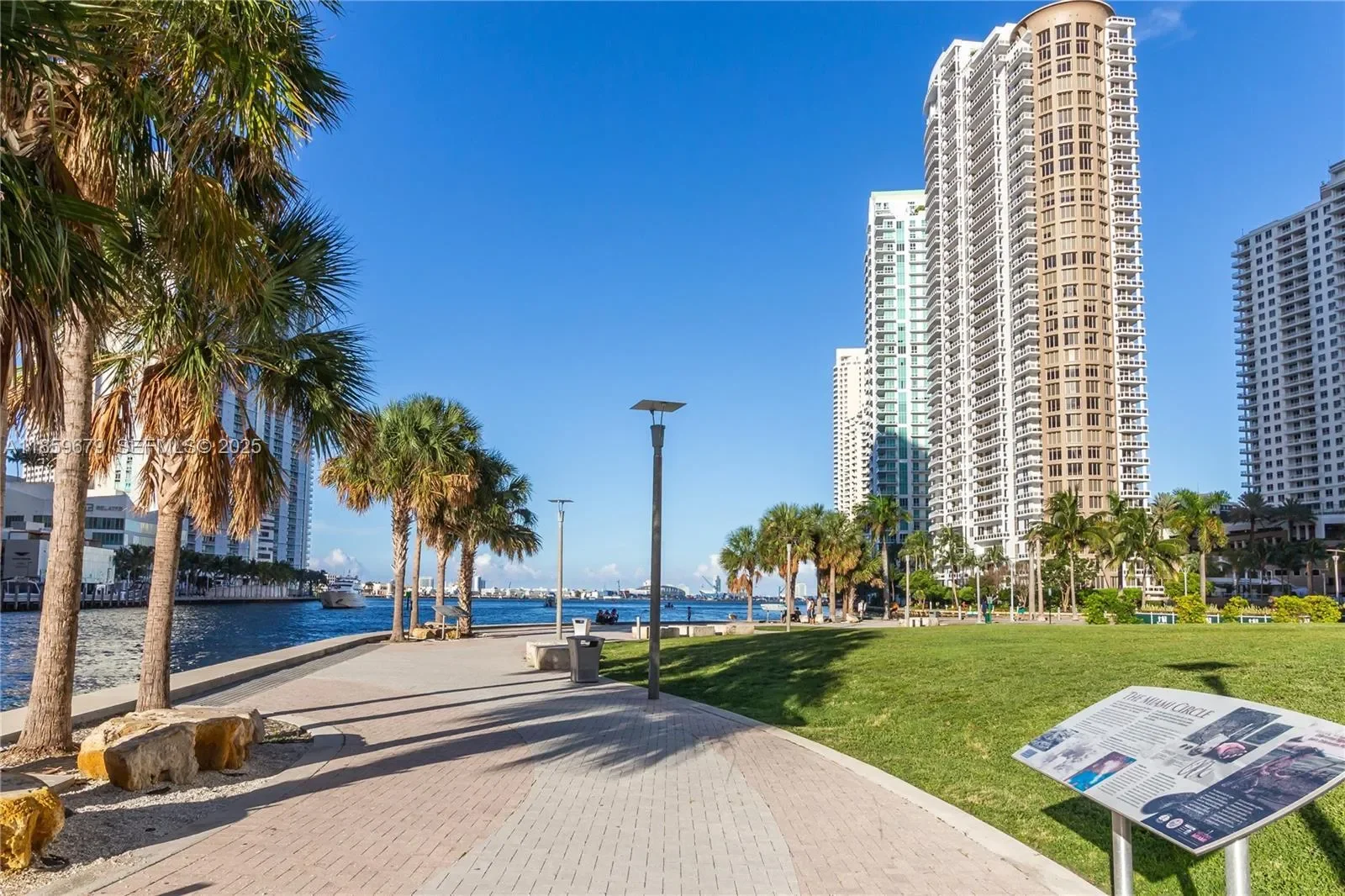 485 Brickell Ave 2210, Miami, Florida, United States. - Photo 48