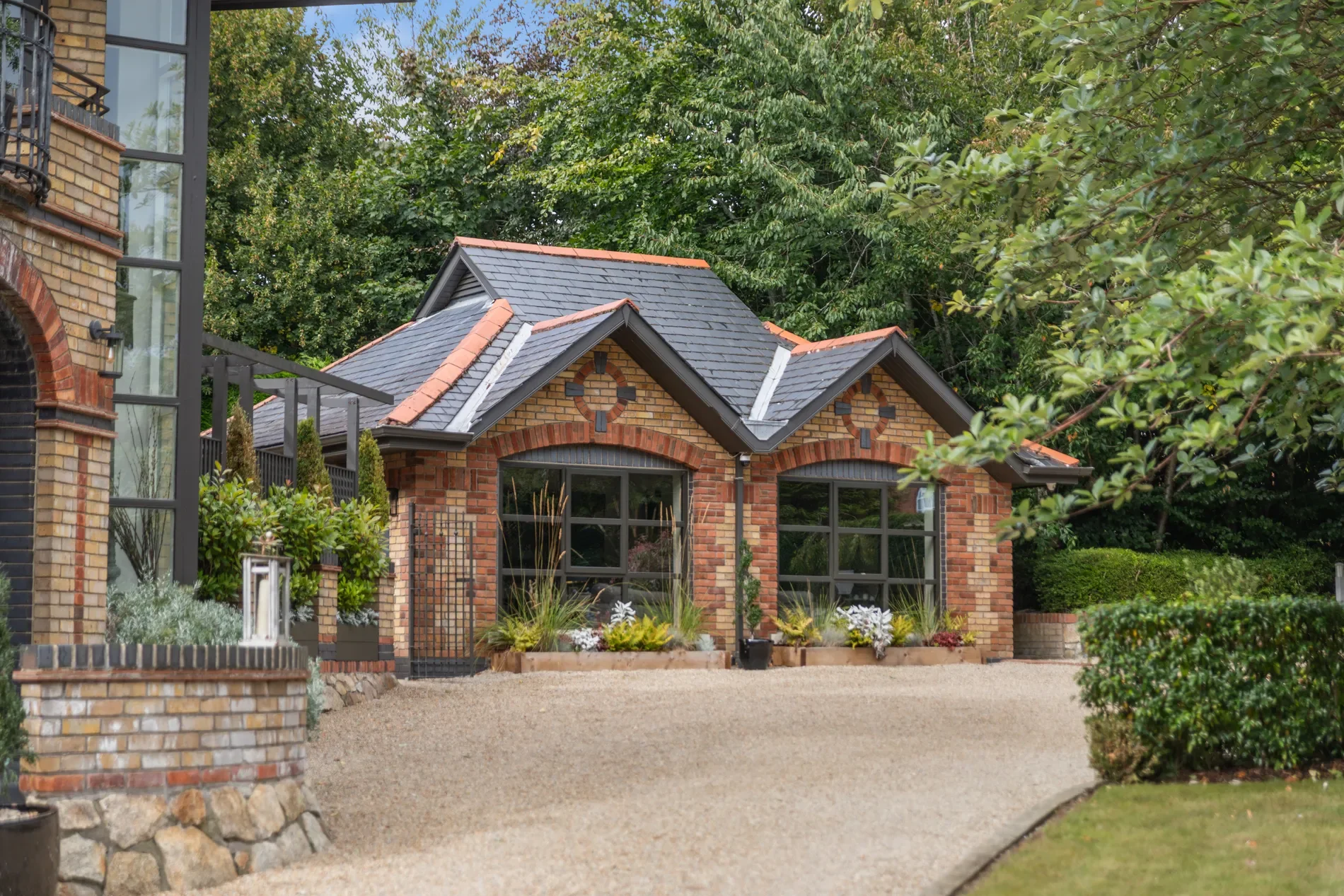 Exterior photo 10