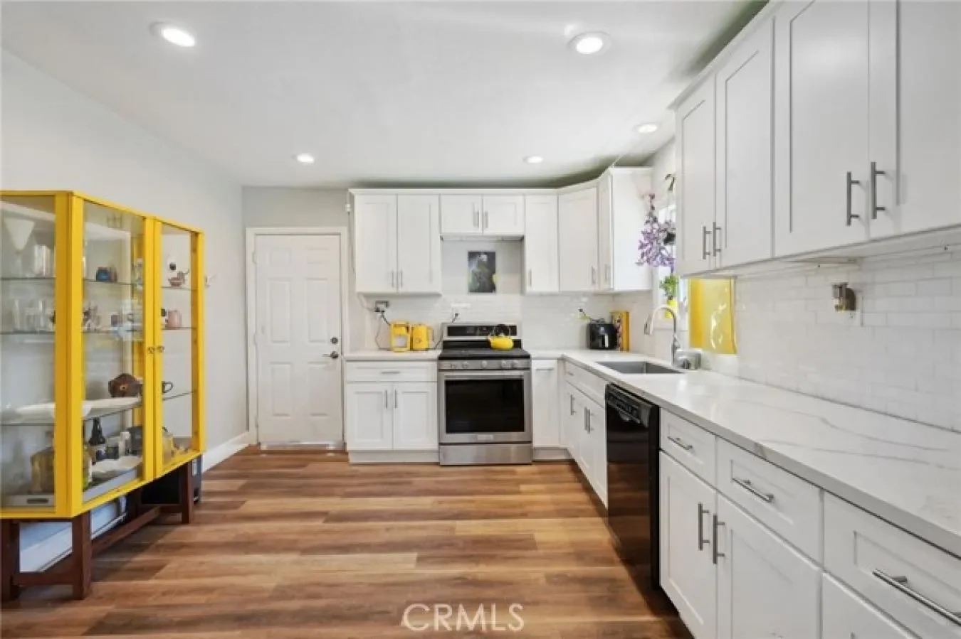 1109 Dacotah, Los Angeles, California, United States. - Photo 11