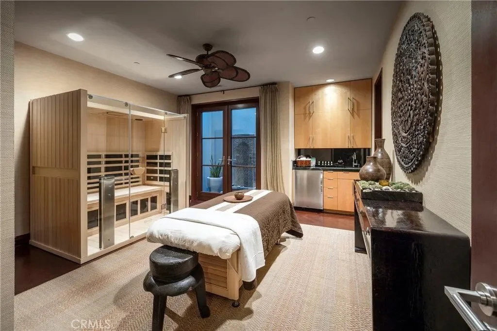 9 Sailcrest, Newport Beach, California, United States. - Photo 25