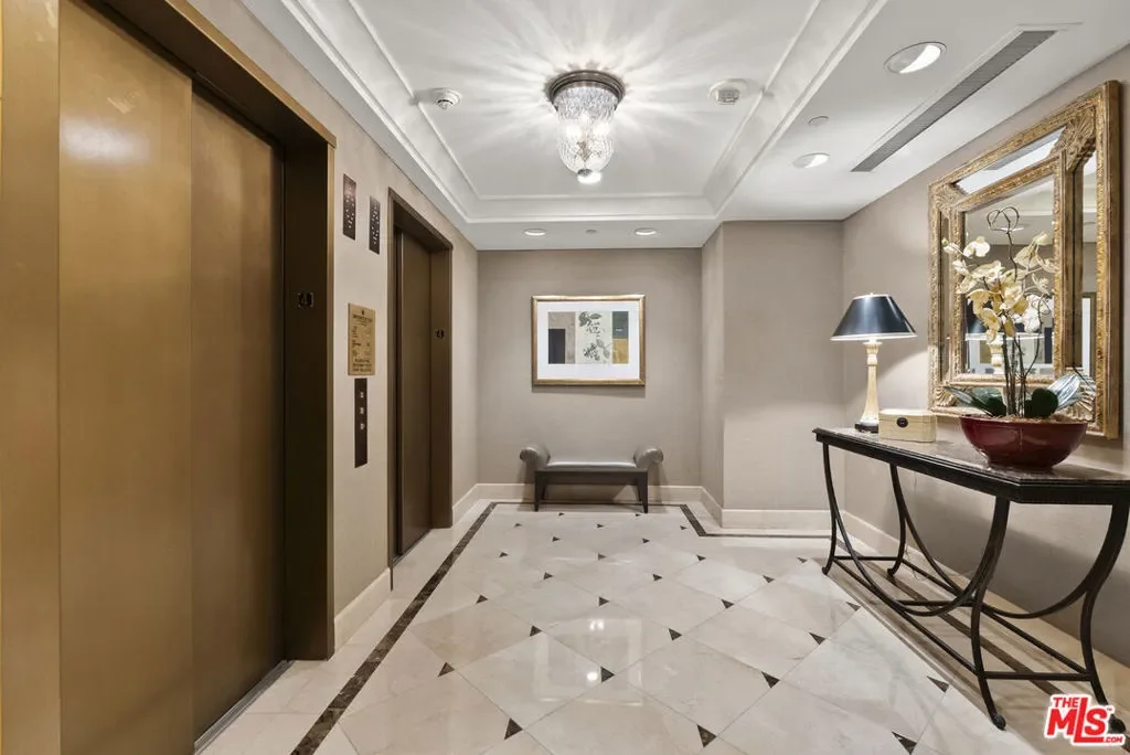 10520 Wilshire Boulevard 407, Los Angeles, California, United States. - Photo 16