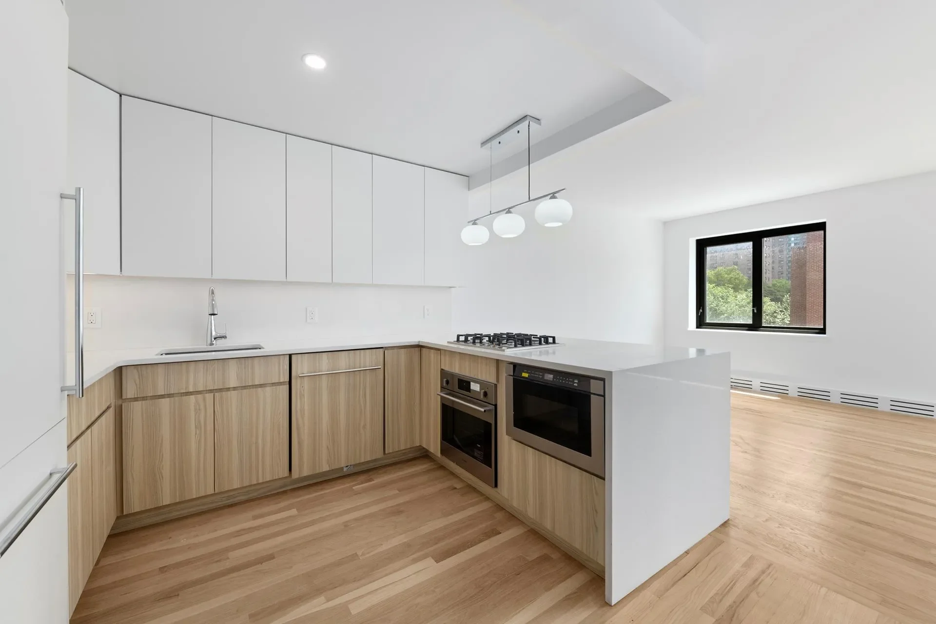 1325 FIFTH AVE, New York, New York, United States. - Photo 2