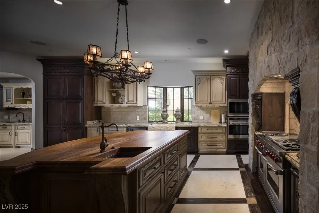 2 Awbrey Court, Henderson, Nevada, United States. - Photo 14