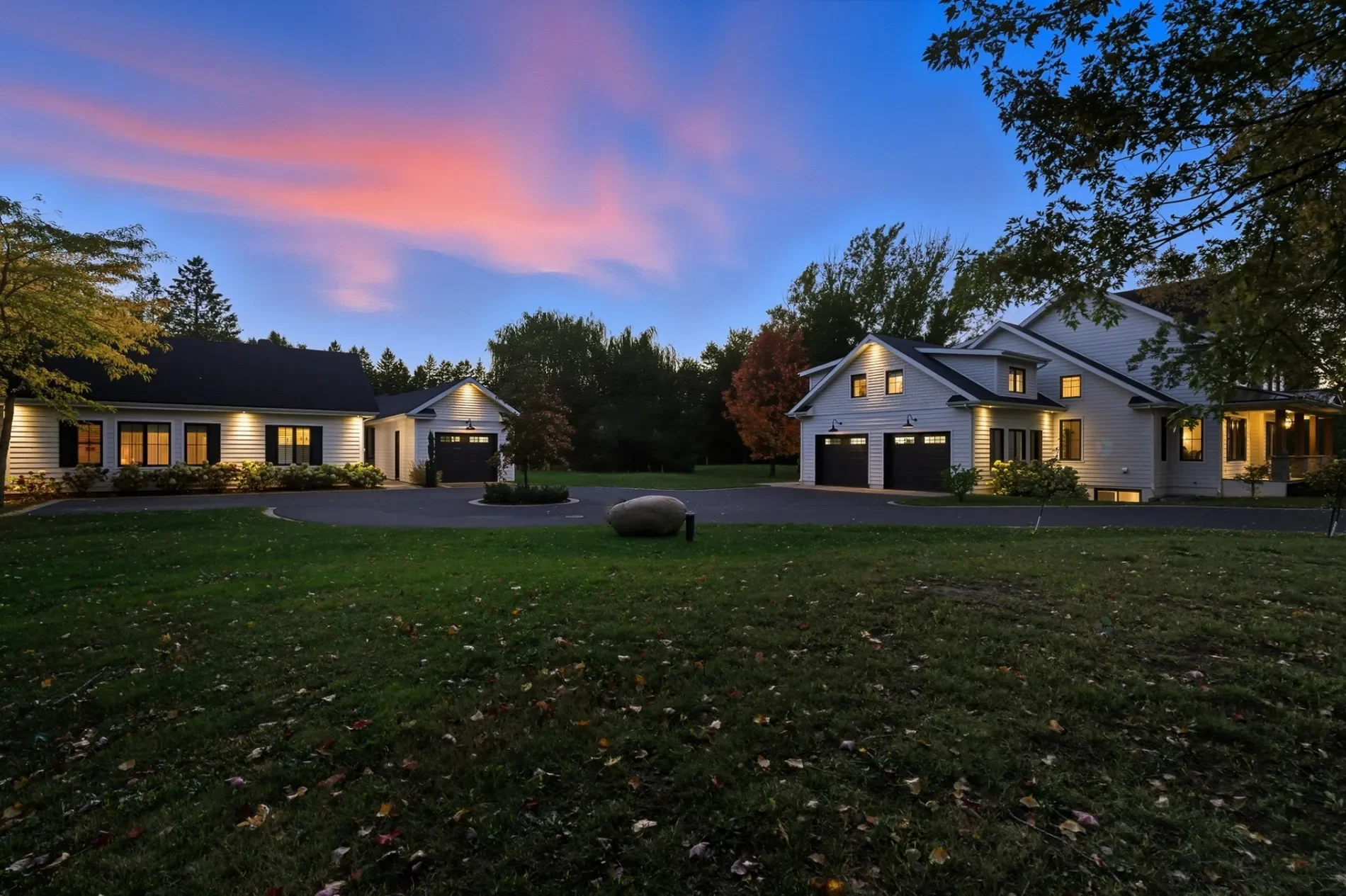 Exterior photo 3