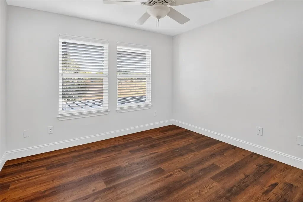 1007 Bentwater Parkway, Granbury, Texas, United States. - Photo 19
