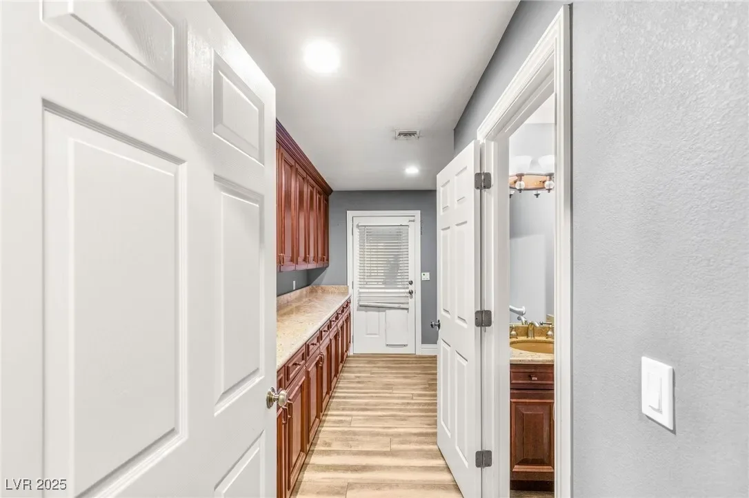8275 W Craig Road, Las Vegas, Nevada, United States. - Photo 18