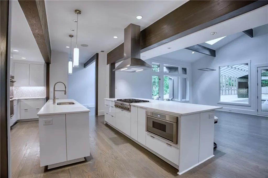 2883 W Roxboro Road NE, Atlanta, Georgia, United States. - Photo 20