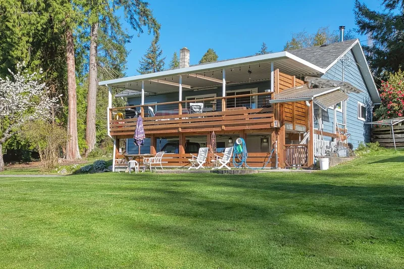 1106 A & B Gladwin Trail Road, Roberts Creek, BC V0N 2W4, Roberts Creek, British Columbia, Canada. - Photo 17