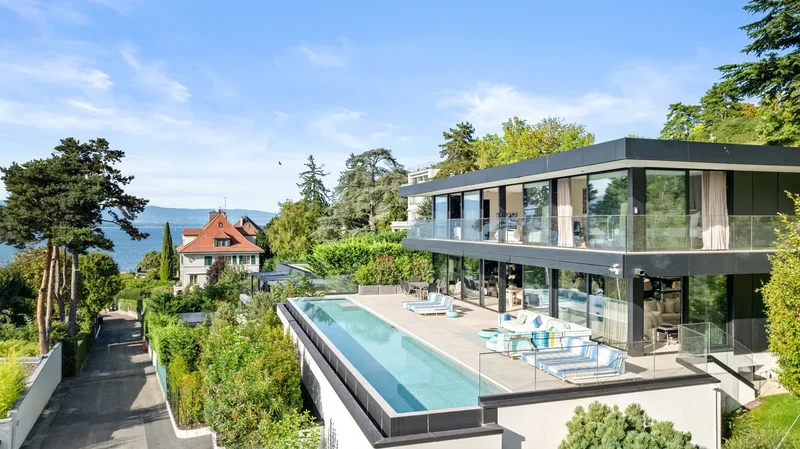 Cologny, Genève, Switzerland. - Photo 10