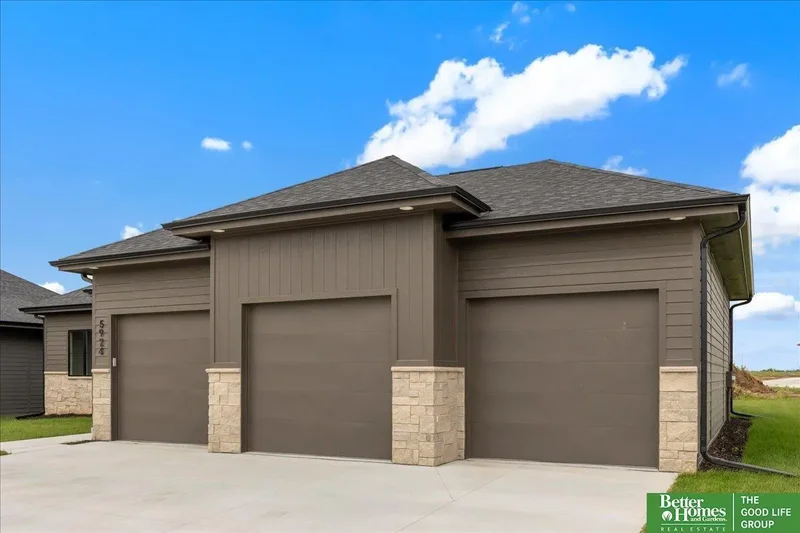 5924 N 208 Street, Elkhorn, NE 68022, Omaha, Nebraska, United States. - Photo 4