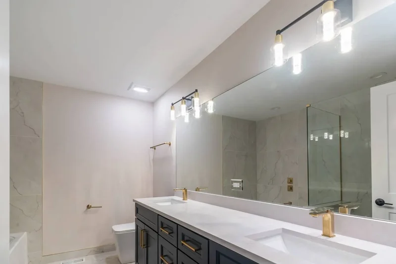 7431 W Forest Preserve Avenue, Chicago, Illinois, United States. - Photo 28
