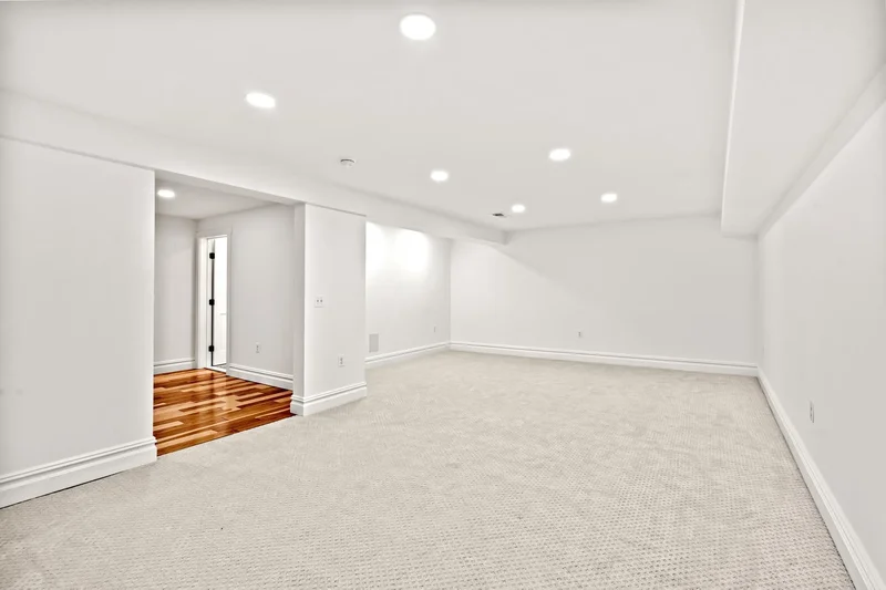 9216 Shelton Street , Bethesda, MD 20817, Bethesda, Maryland, United States. - Photo 49
