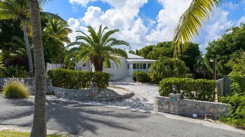 Grace Bay, Caicos Islands, Turks and Caicos Islands. - Photo 25