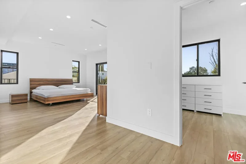 5152 Etiwanda Avenue, Los Angeles, California, United States. - Photo 39