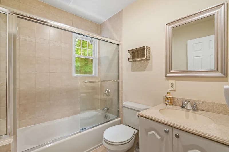 128 Cove Road , Huntington, NY 11743, Halesite, New York, United States. - Photo 35