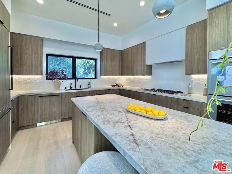 4040 Cartwright Avenue, Los Angeles, California, United States. - Photo 16