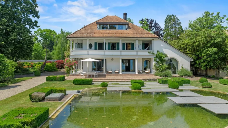 Saint-Prex, Vaud, Switzerland. - Photo 15