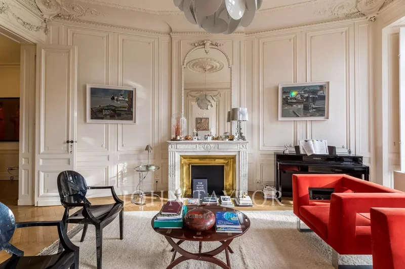 QUAI DES CHARTRONS - XVIIIth APARTMENT - JOHN TAYLOR