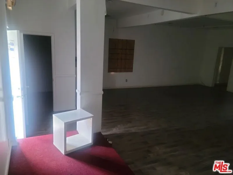1029 S Normandie Avenue, Los Angeles, California, United States. - Photo 12