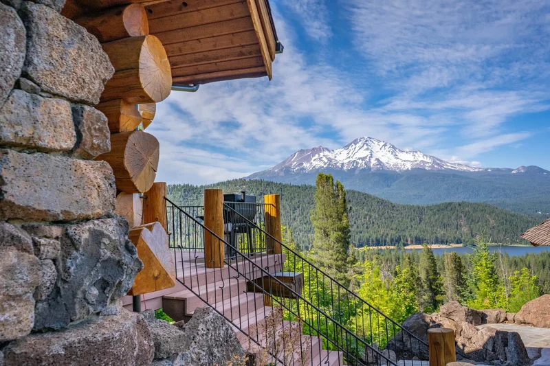 4620 W A Barr Road , Mount Shasta, CA 96067, Mount Shasta, California, United States. - Photo 24