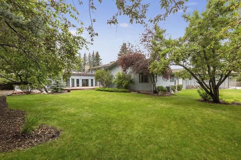 1521 92 Avenue SW, Calgary, AB T2V 5C9, Calgary, Alberta, Canada. - Photo 15