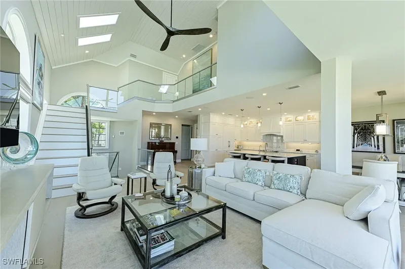 143 Barefoot Circle 5, Bonita Springs, Florida, United States. - Photo 38